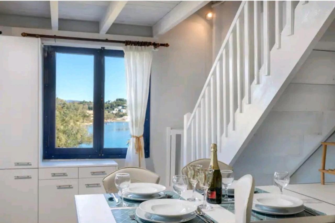 Govino Bay Luxury Beach Loft Apartment Danilia 外观 照片