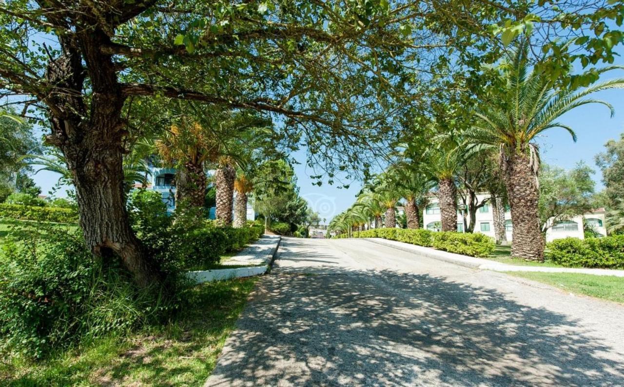 Govino Bay Luxury Beach Loft Apartment Danilia 外观 照片