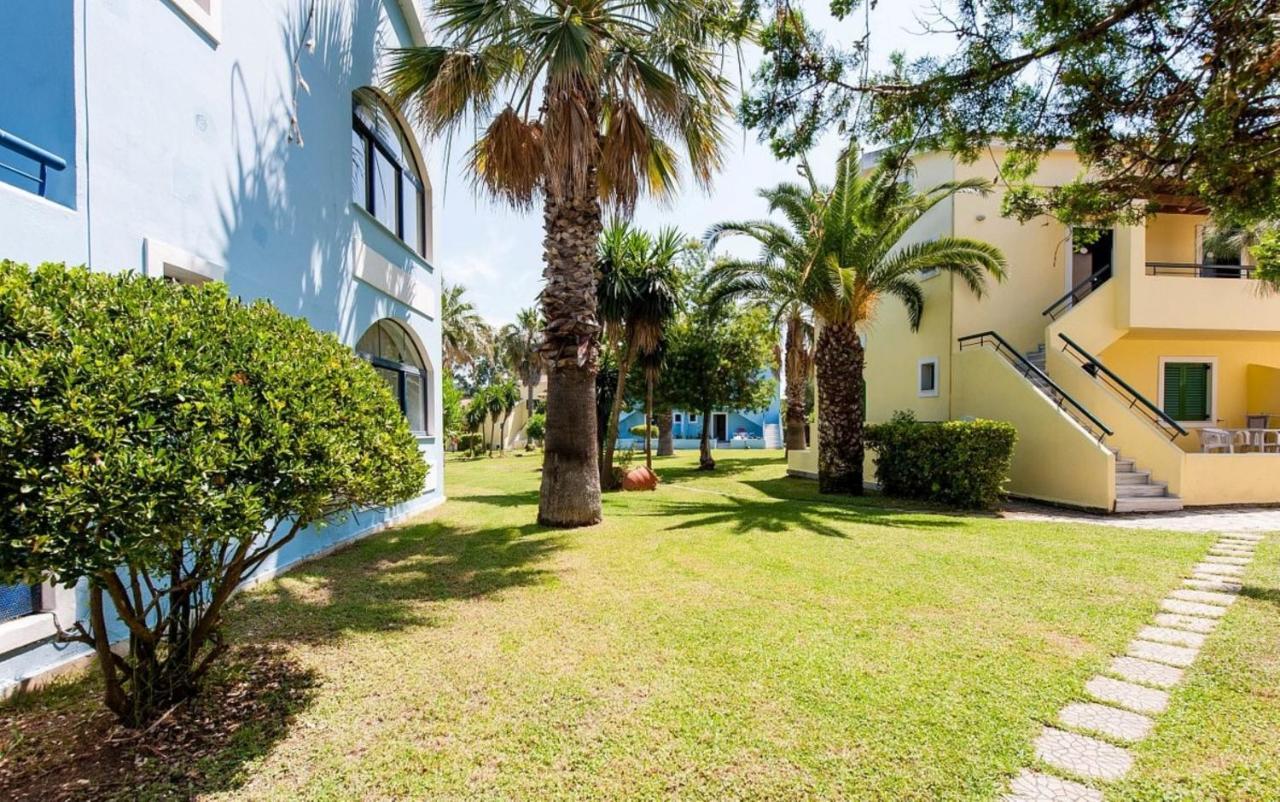 Govino Bay Luxury Beach Loft Apartment Danilia 外观 照片