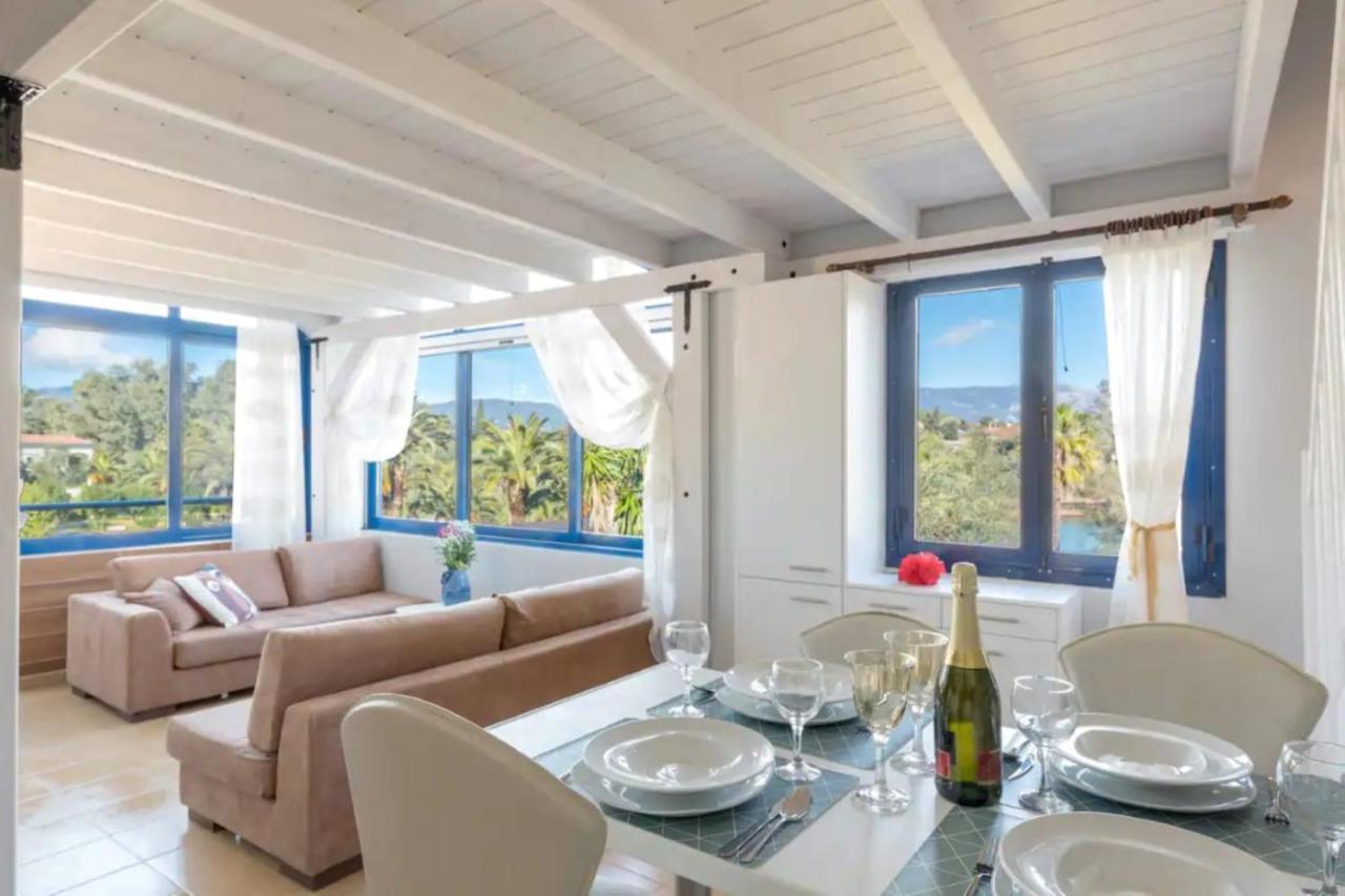 Govino Bay Luxury Beach Loft Apartment Danilia 外观 照片