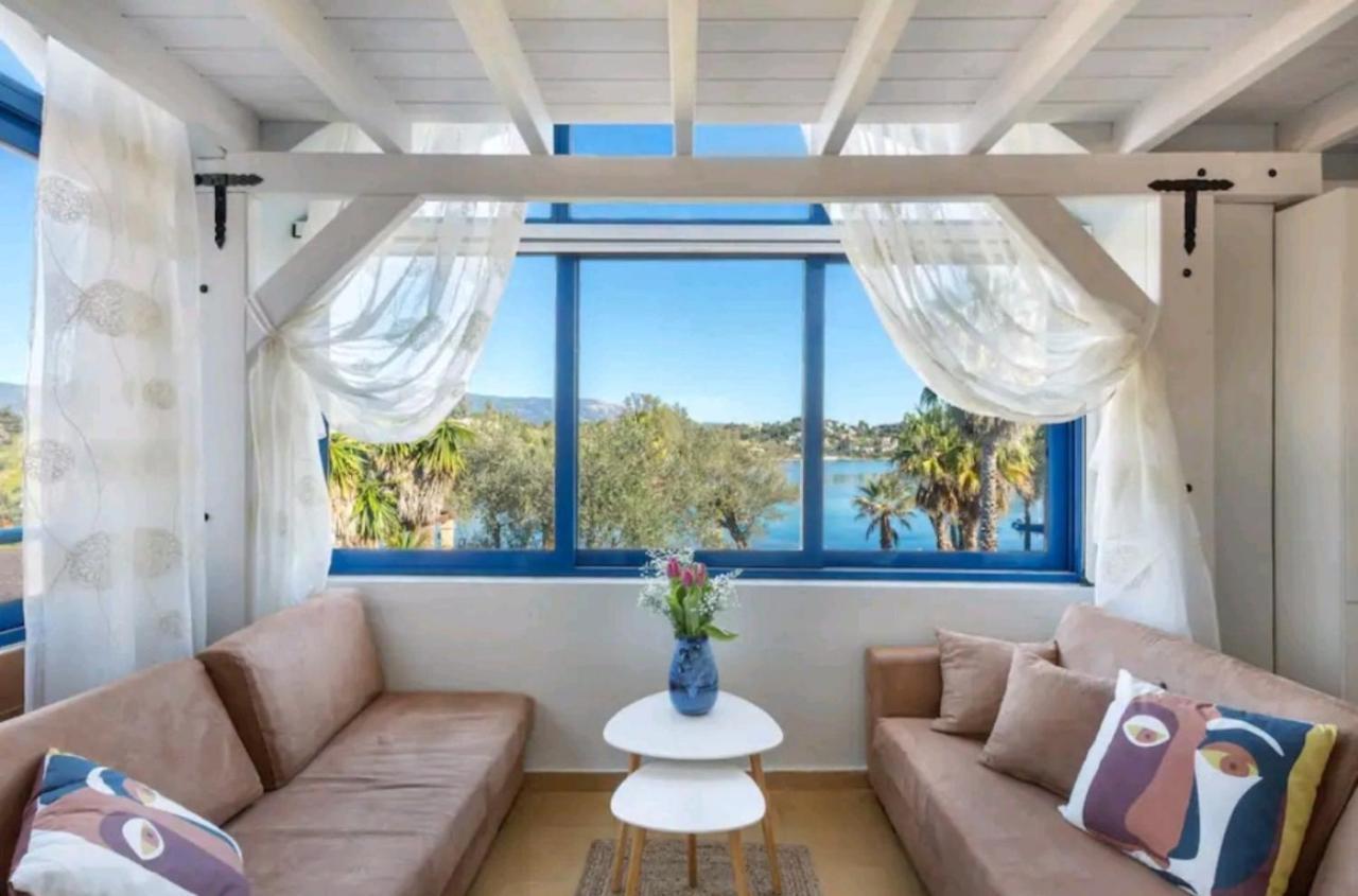 Govino Bay Luxury Beach Loft Apartment Danilia 外观 照片