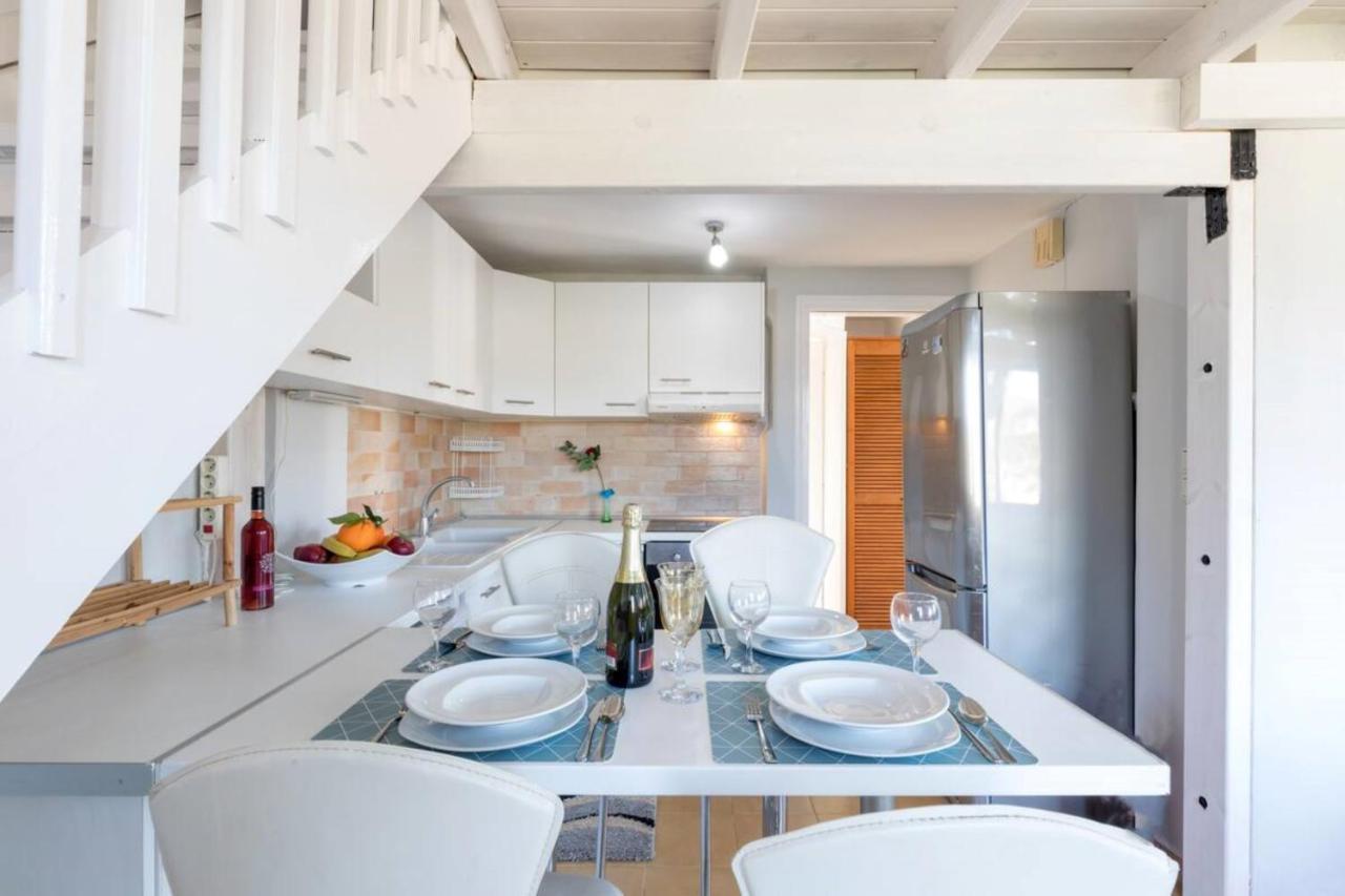 Govino Bay Luxury Beach Loft Apartment Danilia 外观 照片